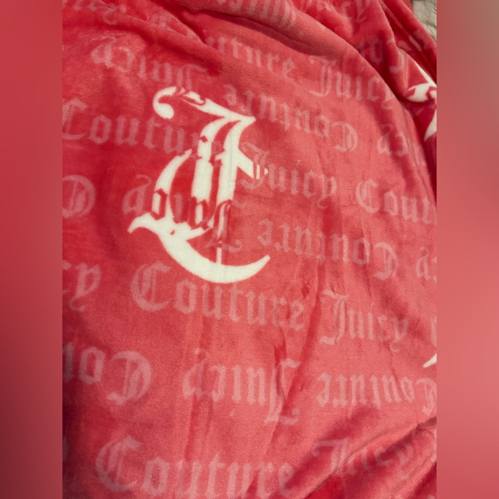 JC Juicy Couture Home 60x90 plush throw NWT - Picture 4 of 4